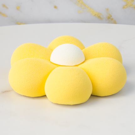 Premium silicone daisy mold for creating 20cm flower cakes and desserts