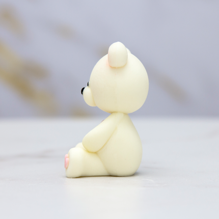 3D bear mold with romantic heart element