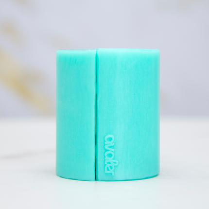 Finished 3D chocolate bears holding hearts