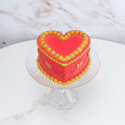 Lambeth Heart Vintage Cake Silicone Mold