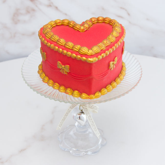Lambeth Heart Vintage Cake Silicone Mold