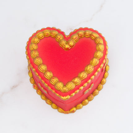 Lambeth Heart Vintage Cake Silicone Mold