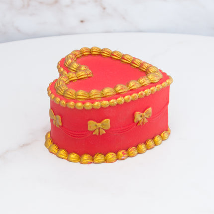 Lambeth Heart Vintage Cake Silicone Mold