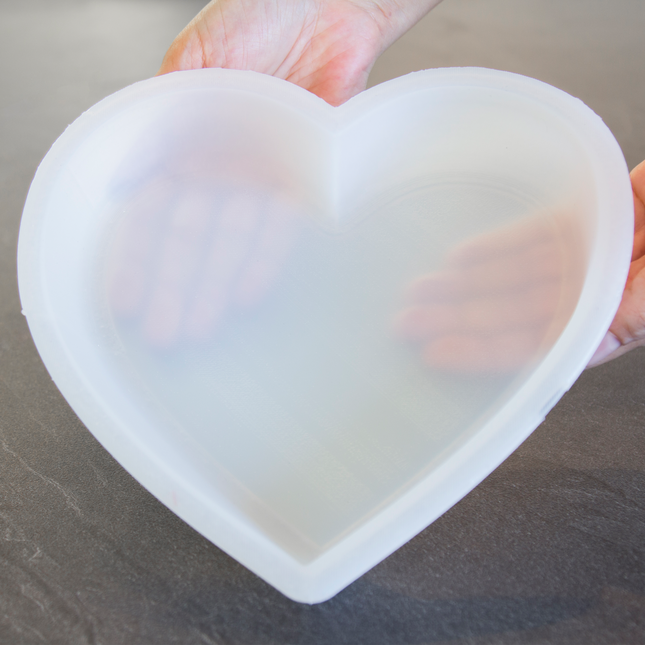 Heart-shaped cake mold with infinity hearts