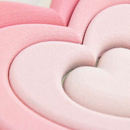 Large heart cake mold with romantic design