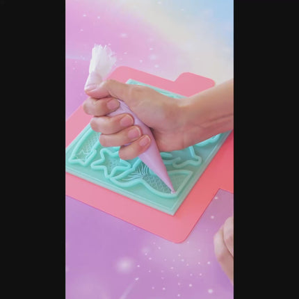 Video showing how the sea life silicone mold is used