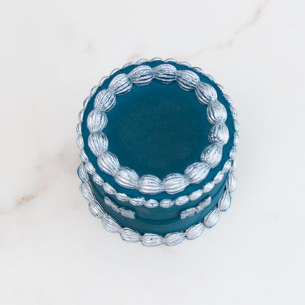 Lambeth Round Vintage Cake Silicone Mold