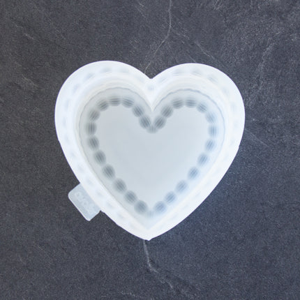 Lambeth Heart Vintage Cake Silicone Mold